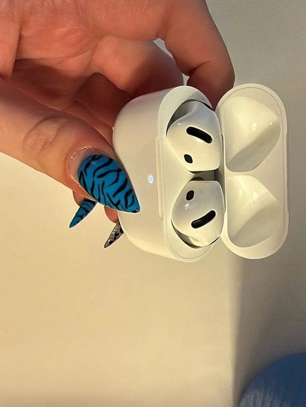 Apple AirPod 4th gen with active noise cancelation brand new